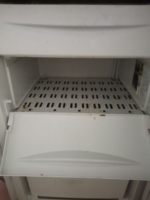 Морозилка indesit