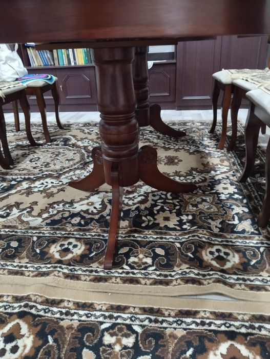 Продам гостиный стол