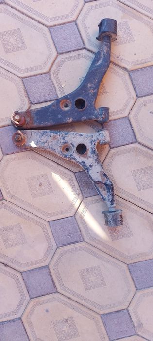 Продам рычаги Мицубиси Каризма