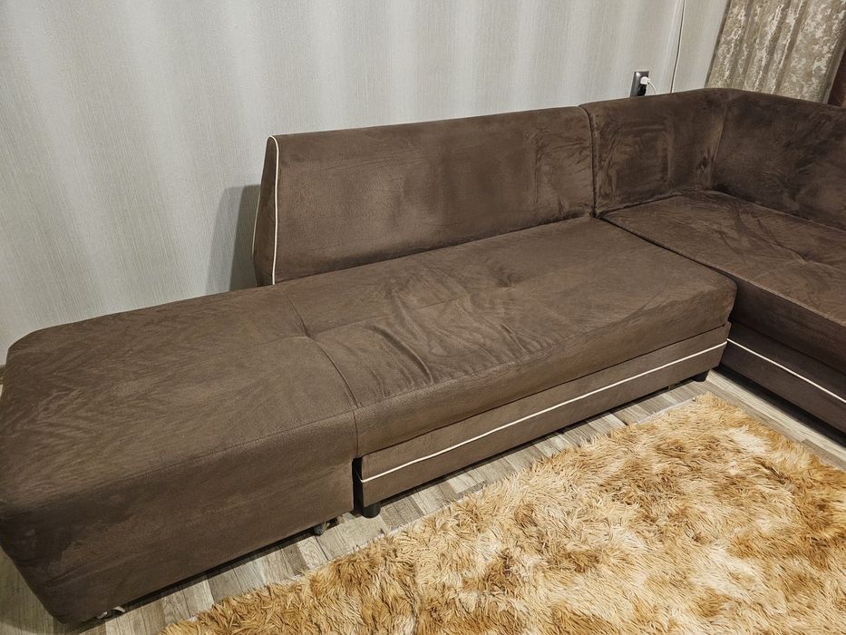 Разтегателен диван