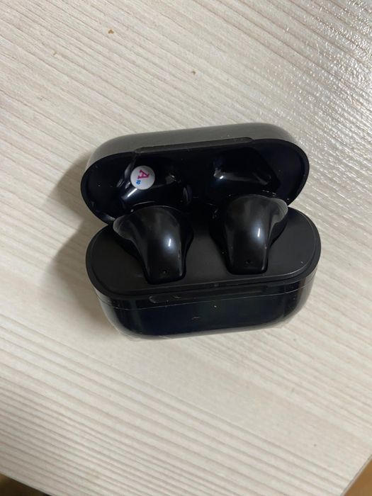 Беспроводной наушник