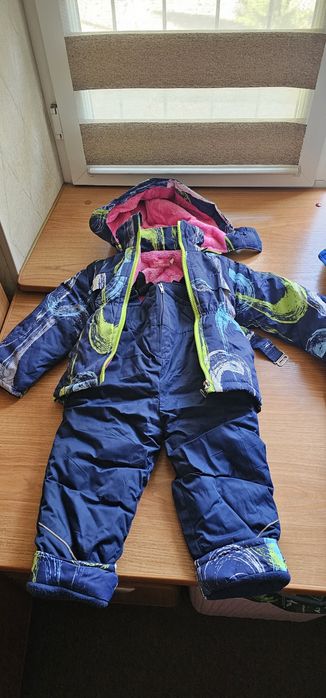 Детский комбинезон и куртка