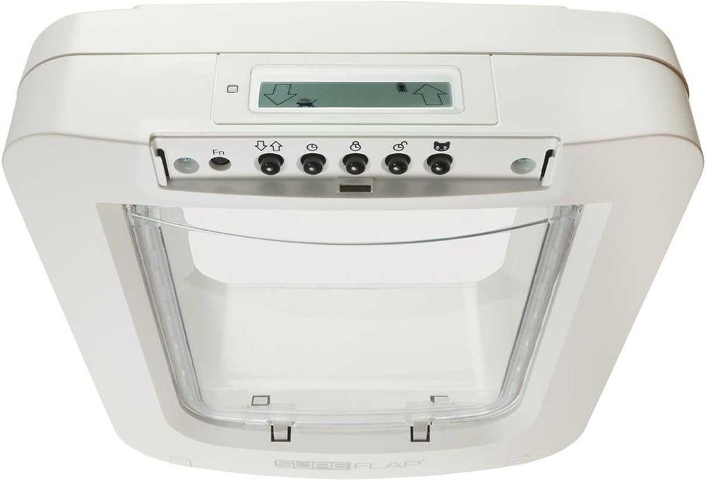 SureFlap. Usa intrare acces selectiv cu cip pisici, caini talie mica.