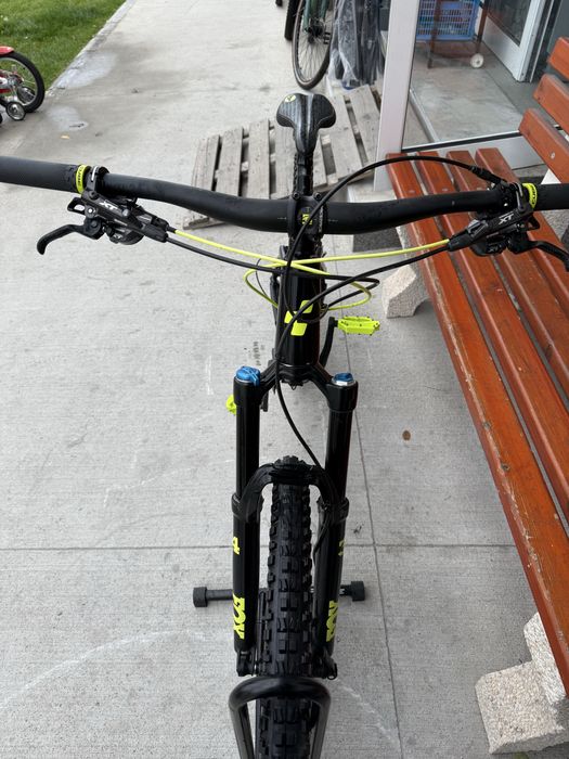 Планински велосипед Мекица Cube  за скачане. 27.5/L