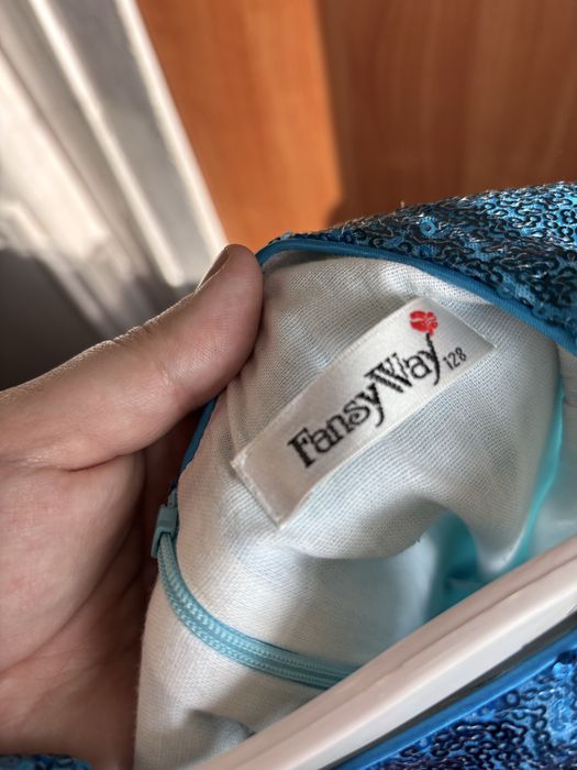 Новогоднее платье 128