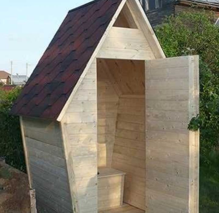 Туалет деревянный для дачи. Туалет уличный деревянный. Будка для туалета. Туалет дачный. Туалет деревянный для дачи.