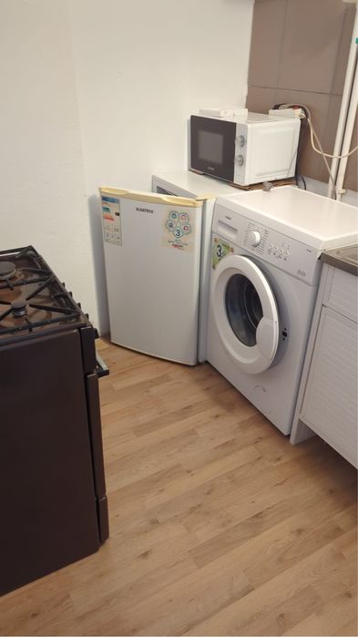 Oferim pentru inchiriere garsoniera in cartierul 1 Mai, langa Spital