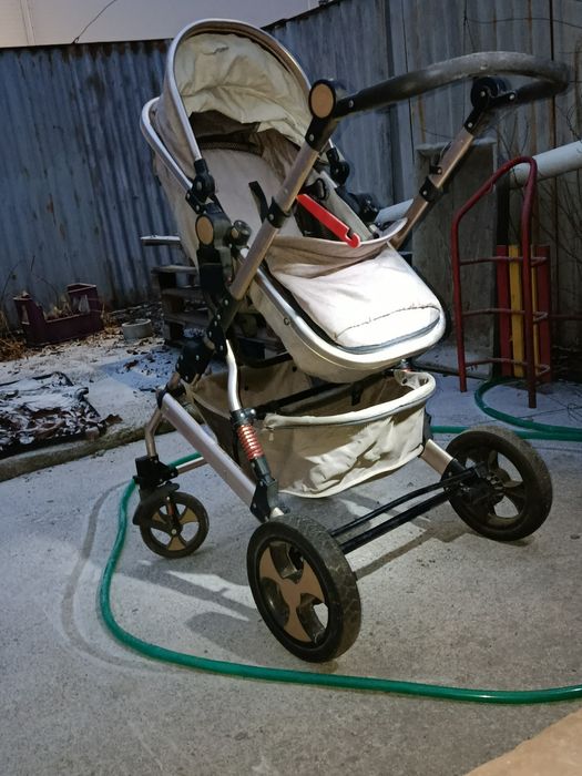 Коляска детская серая