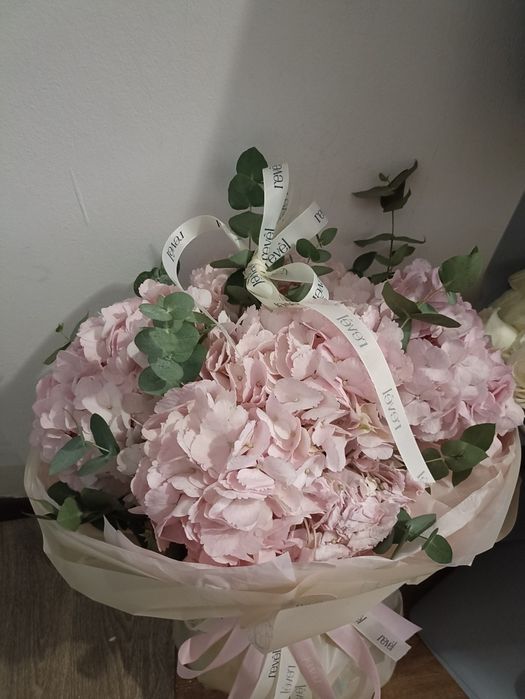 Цветы гортензия 12000, Роза 20000