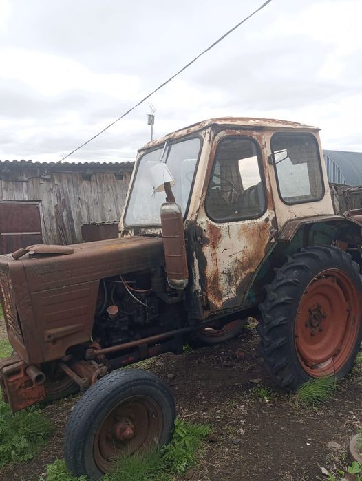 Продам трактора Т-25А и ЮМЗ-6