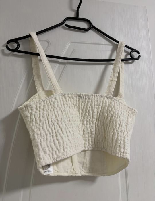 Бял Топ - Bershka