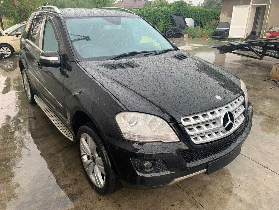 Dezmembrez mercedes ML w164 Face-lift--ml 350D/bara fata ml w164/far/