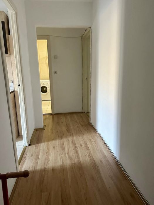 Inchiriez apt  2 camere central