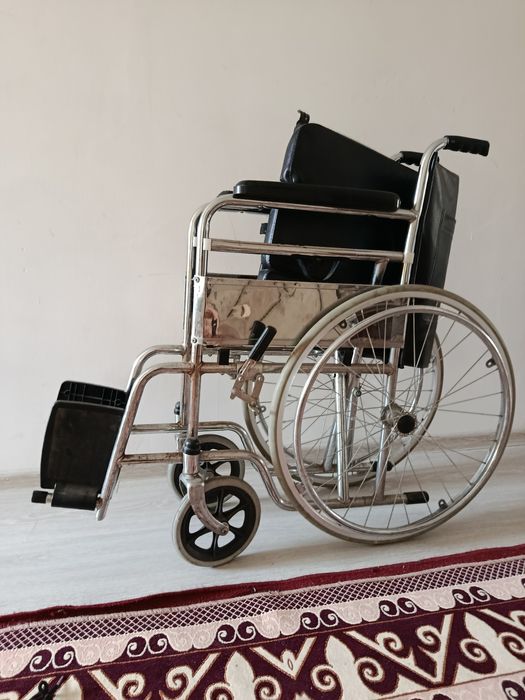 Инвалидное кресло