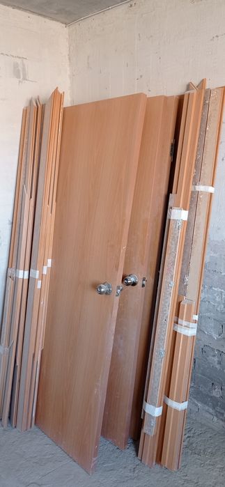 Продам входную дверь и межкомнатные