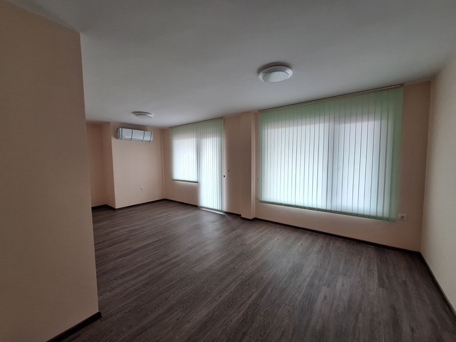 Дава се под наем Магазин в Пловдив, Младежки Хълм - 42 кв.м за 168.3 € - Снимка #1