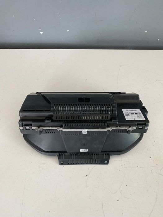 Ceasuri de bord Volvo V60 V60CC Mild Hybrid S60 XC90 32287381 36013031
