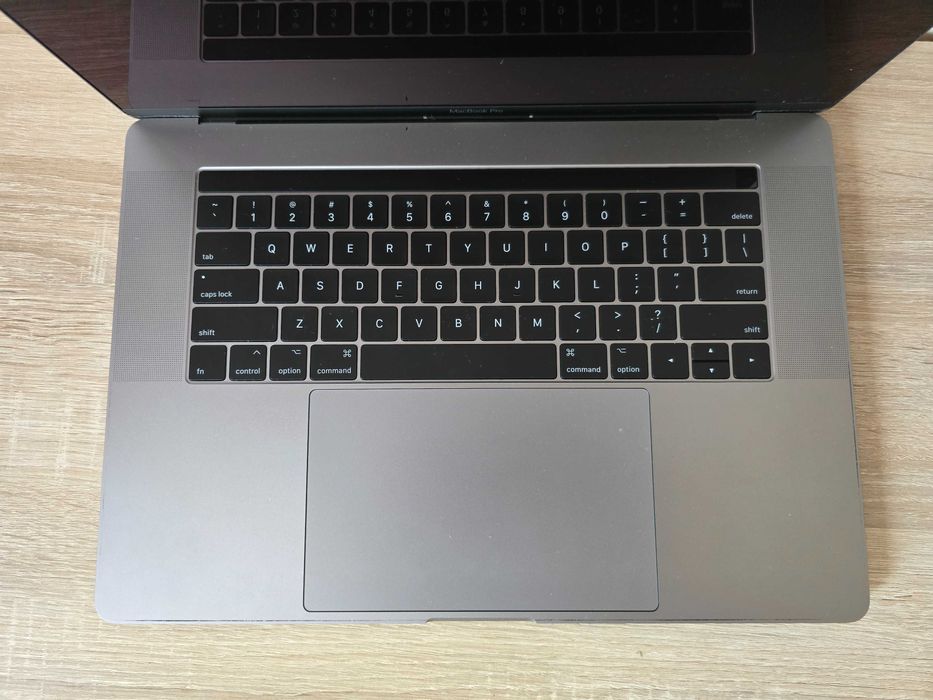 Defect   MacBook Pro (15-inch, 2017)