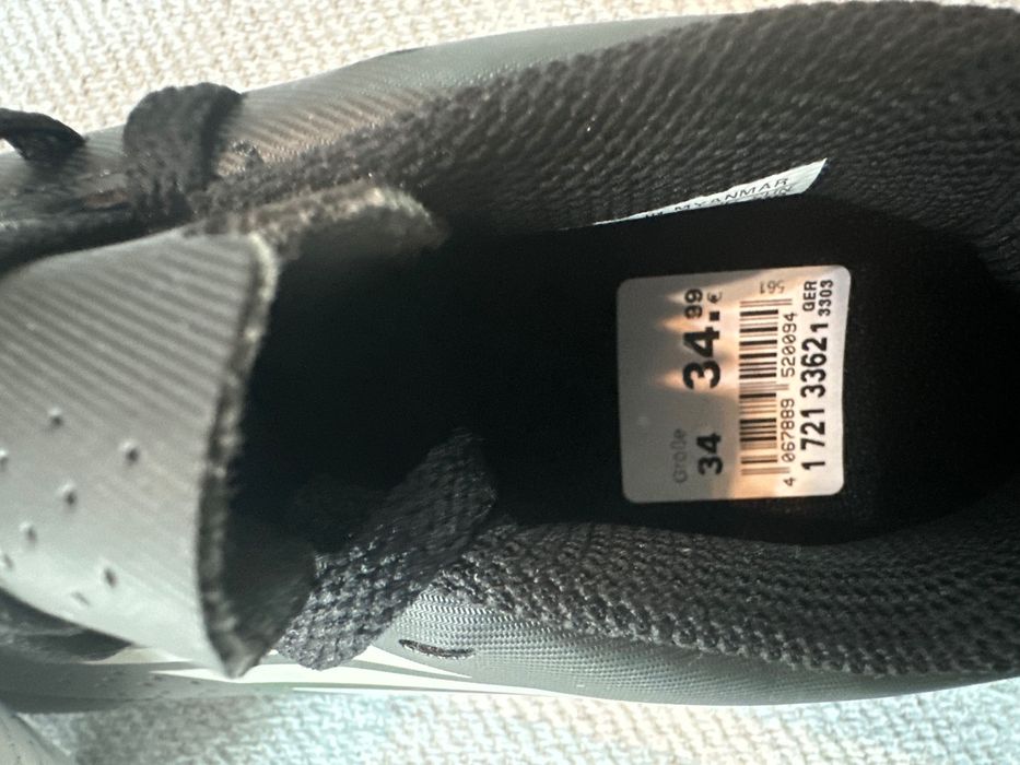 Чисто нови бутонки