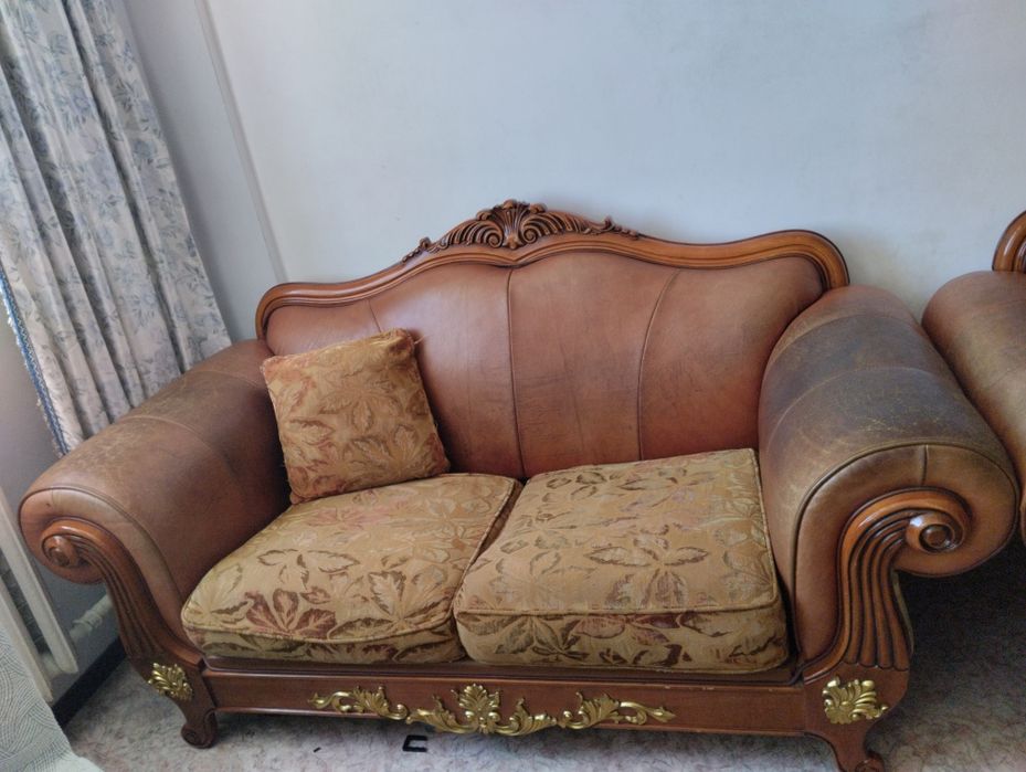 Продам кожанный диван