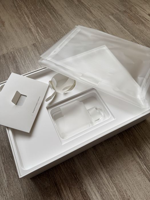 Cutie ambalaj Macbook 13 Pro