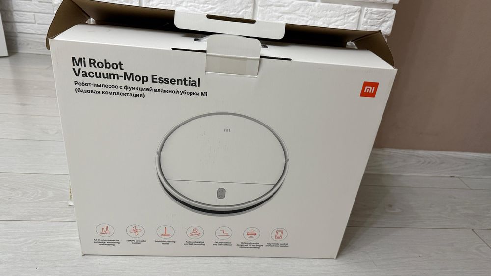 Mi Robot. Vacuum-Mop essential