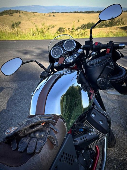 Moto Guzzi V7 Racer 2014