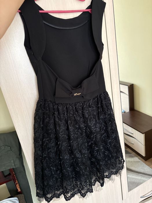 Черна рокля Lucy