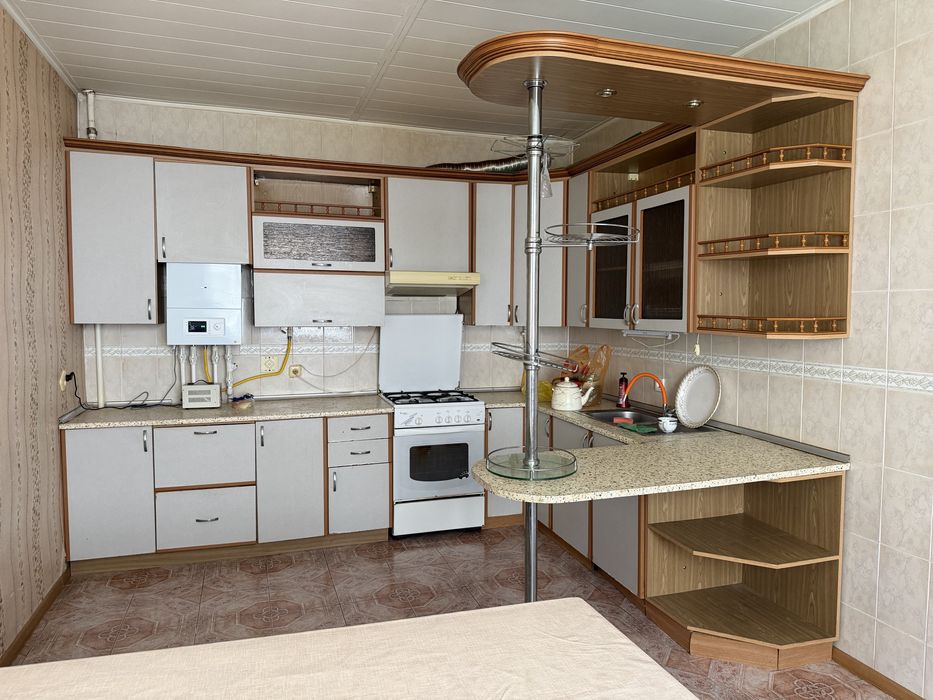 Кухонный гарнитур угловой