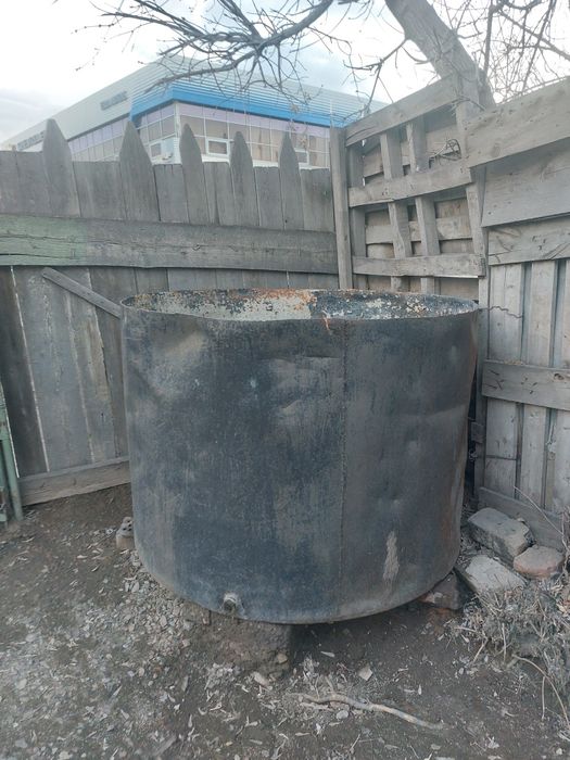 Продам бочки,чан,ёмкость железа