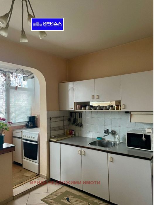 Тристаен апартамент в Надежда 3