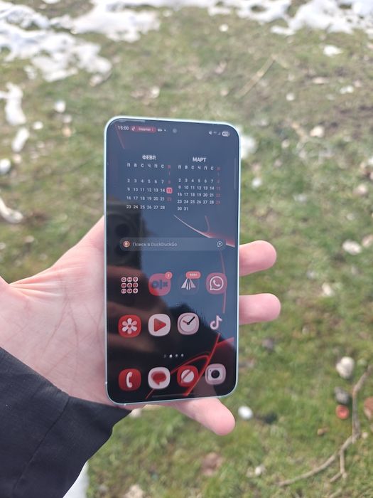 Samsung s25 в идеальном состоянии.