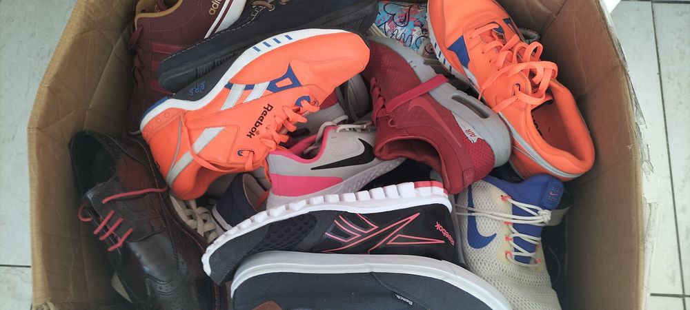 Adidași lot engros