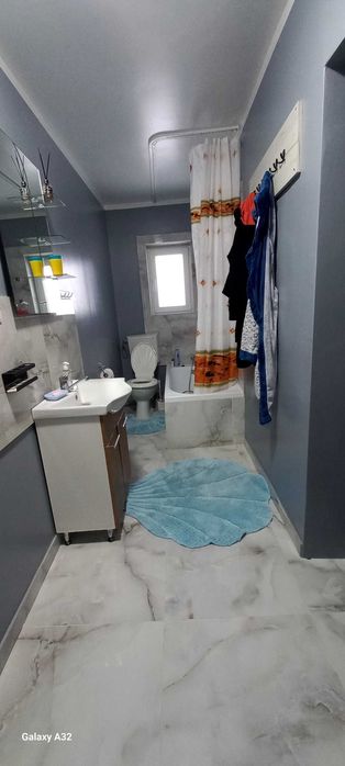 Casa moderna de vanzare