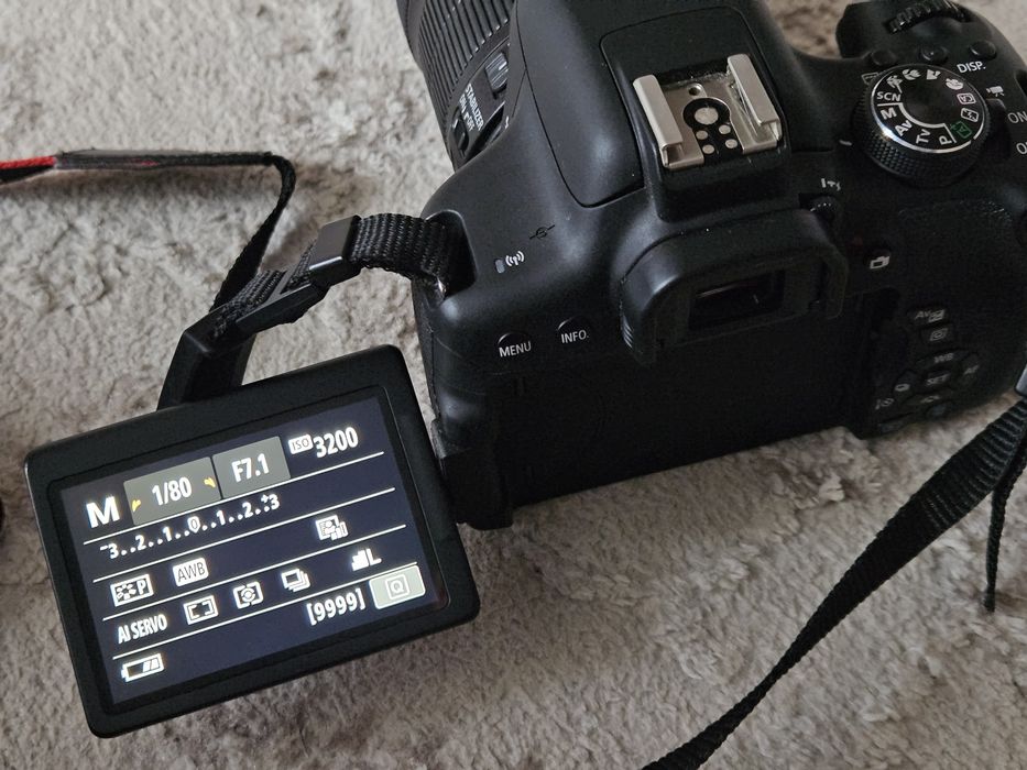 Продам Canon EOS 750D в полном родном комплекте