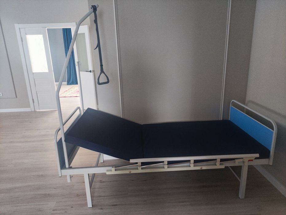 Медицинская кровать