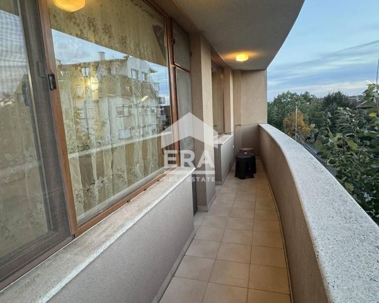 Двустаен апартамент под наем в нова сграда в кв. Куба!