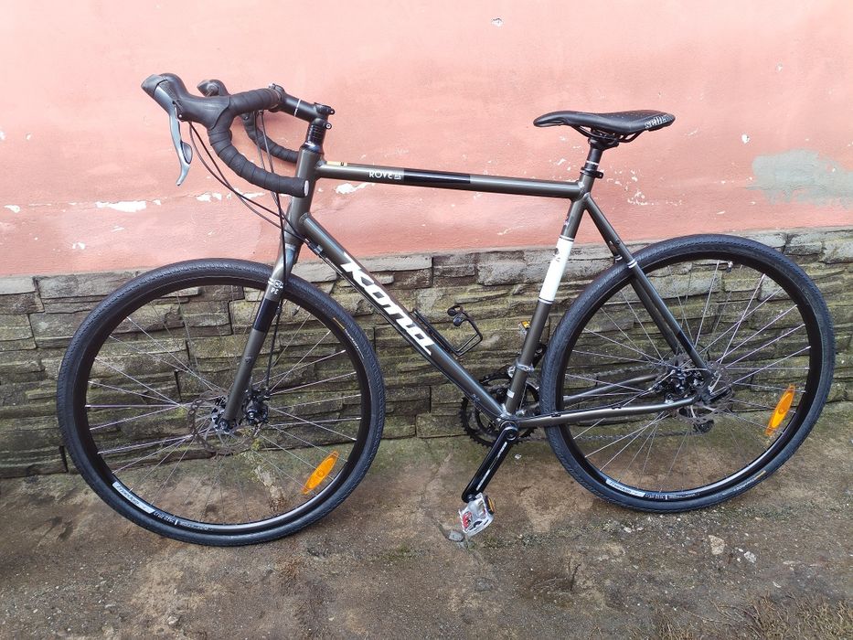 Cursiera Gravel roti 28 Frâne disc cadru aluminiu