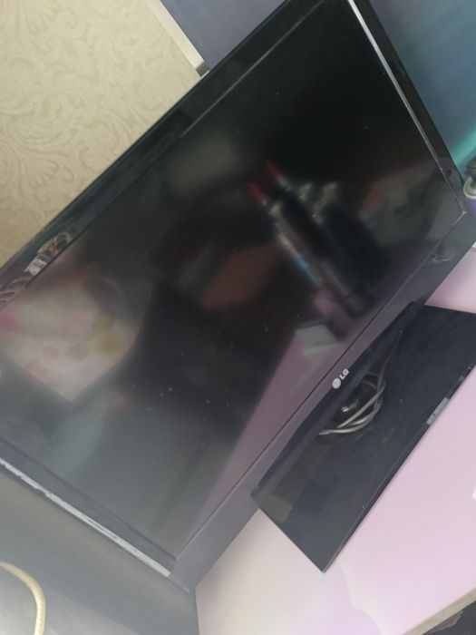 Продам телевизор LG