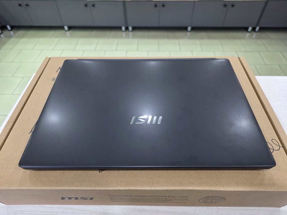 Новый Msi (Core i5-12 Gen, 512 Gb SSD)