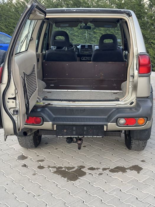 Nissan Terrano 2.7D Autoutilitara An:2002 4450€ Neg