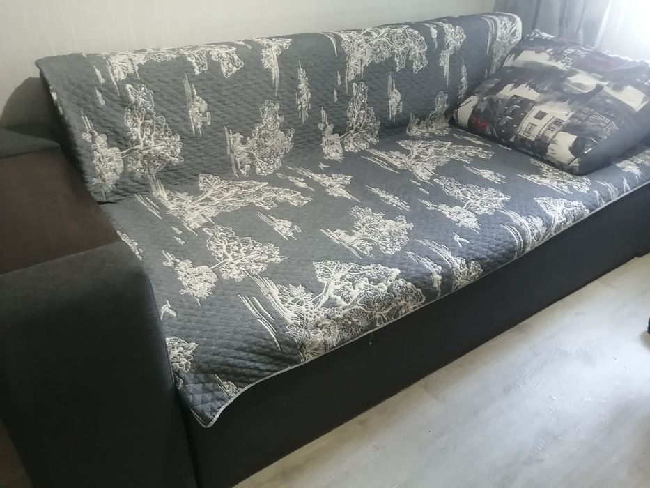 Продам  диван а хорошем состоянии