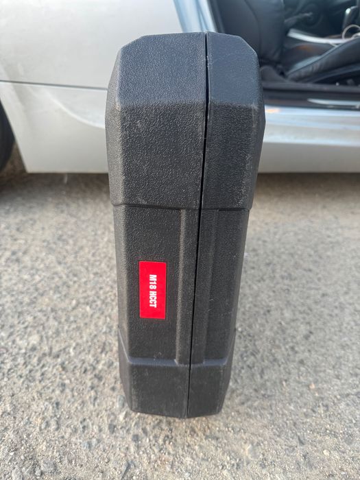 Milwaukee Машина