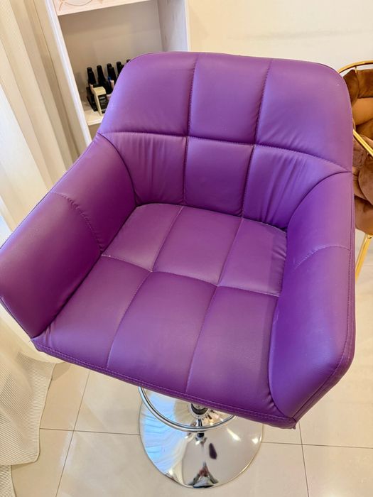 Vand scaun make-up si galeriile