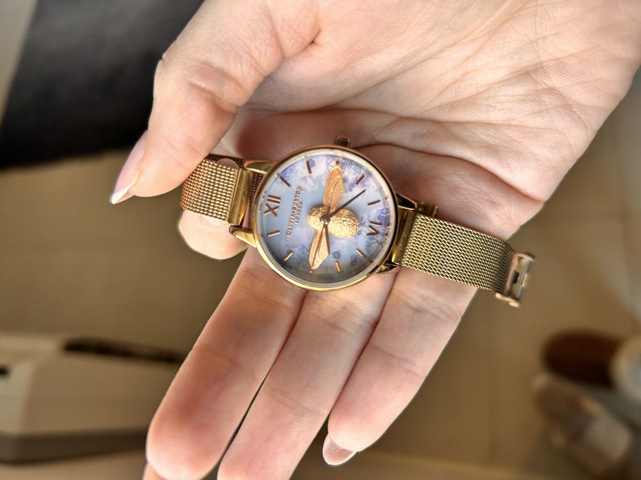 Часовник Olivia Burton