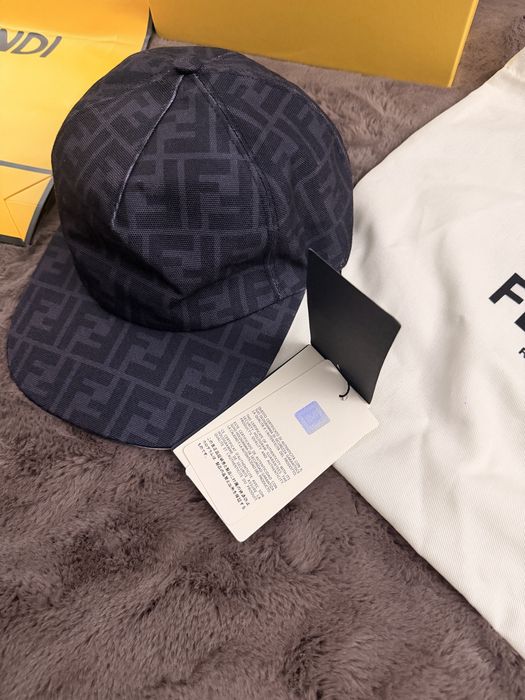 sapca fendi nou nouta!!