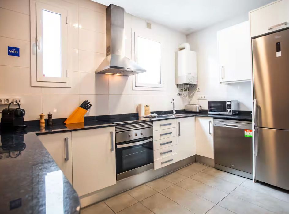 Дава се под наем Двустаен апартамент в София, Витоша - 66 кв.м за 438.6 € - Снимка #4