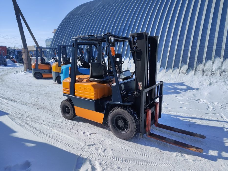 Продам вилочный погрузчик. Кара