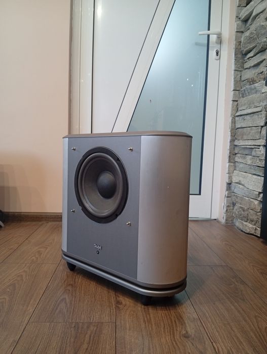 Продавам активен субуфер TEUFEL Concept P