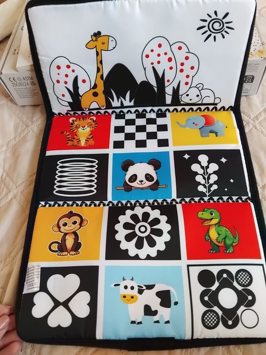 Бебешки играчки и книжка